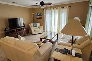 5255 Coquina Key Dr SE, Saint Petersburg, FL 33705 - Photo 3