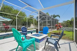 750 Sand Pine Dr NE, Saint Petersburg, FL 33703 - Photo 47