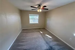 3844 Woodburn Loop E, Lakeland, FL 33813 - Photo 13