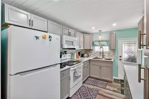 2000 E Bay Dr, Largo, FL 33771 - Photo 23