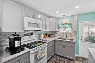 2000 E Bay Dr, Largo, FL 33771 - Photo 25