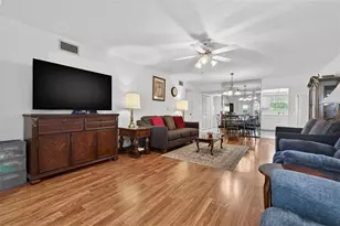 2440 World Pkwy Blvd, Clearwater, FL 33763 - Photo 9