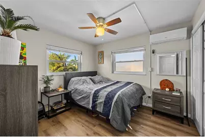 11430 3rd Street E, Treasure Island, FL 33706 - Photo 15