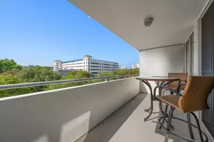 470 3rd St S, Saint Petersburg, FL 33701 - Photo 13