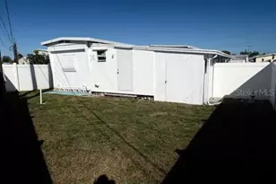 308 51st Ave Dr W, Bradenton, FL 34207 - Photo 3