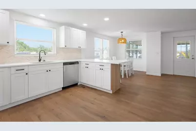 7271 Mount Arlington Drive NE #430, Saint Petersburg, FL 33702 - Photo 5