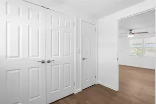 7271 Mt Arlington Dr NE, Saint Petersburg, FL 33702 - Photo 23