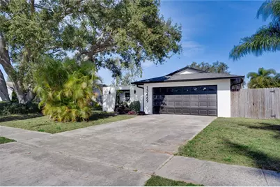 13469 Sol Vista Dr, Largo, FL 33774 - Photo 1