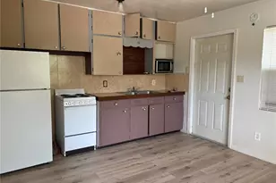 1217 Carolyn Ln, Clearwater, FL 33755 - Photo 7