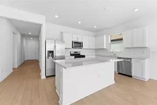 9828 Crescent Moon Dr, Riverview, FL 33578 - Photo 3