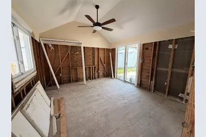 3945 Sunrise Drive S, Saint Petersburg, FL 33705 - Photo 7