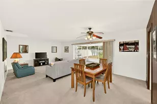 14901 Sovereign Dr, Largo, FL 33774 - Photo 11