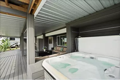 10525 Homestead Drive, Tampa, FL 33618 - Photo 37