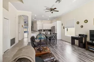 1312 Vinetree Dr, Brandon, FL 33510 - Photo 7