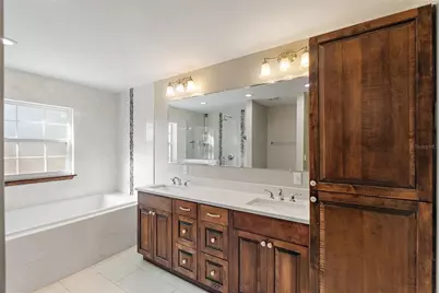 5080 Oaklawn Lane, Saint Petersburg, FL 33708 - Photo 19