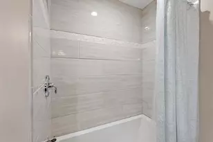 5080 Oaklawn Ln, Saint Petersburg, FL 33708 - Photo 15