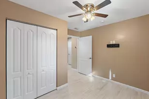 5080 Oaklawn Ln, Saint Petersburg, FL 33708 - Photo 13