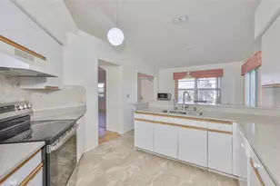 2023 New Bedford Dr, Sun City Center, FL 33573 - Photo 15