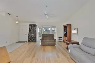 2023 New Bedford Dr, Sun City Center, FL 33573 - Photo 9