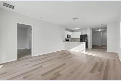 10125 Hawk Storm Avenue, Tampa, FL 33610 - Photo 15