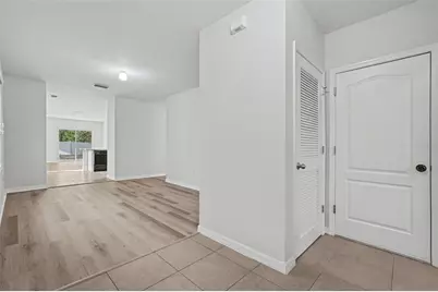 10125 Hawk Storm Avenue, Tampa, FL 33610 - Photo 7