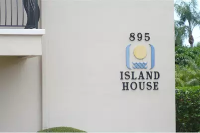 895 S Gulfview Boulevard #303, Clearwater Beach, FL 33767 - Photo 1