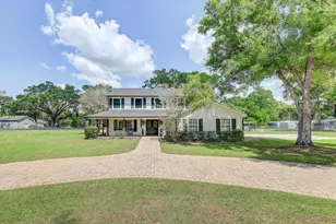4710 Stearns Rd, Valrico, FL 33596 - Photo 1