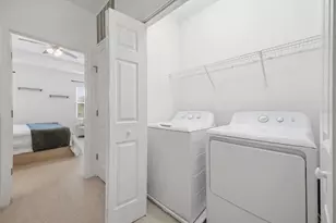 5734 Spotted Harrier Wy, Lithia, FL 33547 - Photo 23