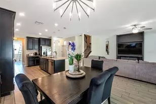 30068 Skylark Dr, Wesley Chapel, FL 33545 - Photo 11