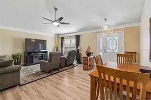 11029 Streamside Dr, Tampa, FL 33624 - Photo 7