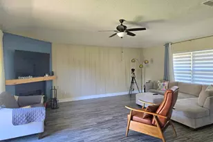 15114 Lynx Dr, Tampa, FL 33624 - Photo 3