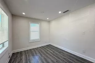 8027 N Newport Ave, Tampa, FL 33604 - Photo 3