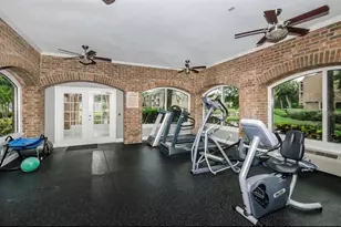 10200 Gandy Blvd N, Saint Petersburg, FL 33702 - Photo 9