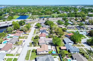 10849 92nd St, Seminole, FL 33777 - Photo 37