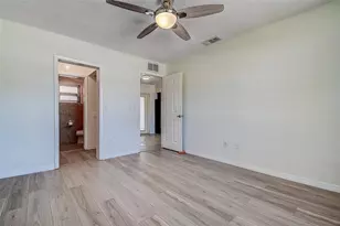 10849 92nd St, Seminole, FL 33777 - Photo 15