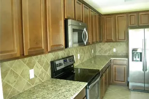 7810 Tuscany Woods Dr, Tampa, FL 33647 - Photo 9