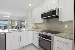 1805 Mariner Dr, Tarpon Springs, FL 34689 - Photo 9