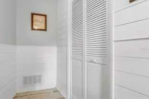 1143 Lancer Ln, Tarpon Springs, FL 34689 - Photo 19