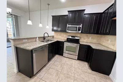 10243 Villa Palazzo Court, Tampa, FL 33615 - Photo 7