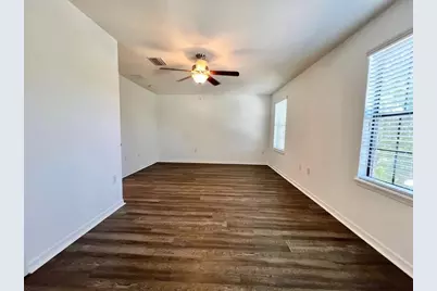 10243 Villa Palazzo Court, Tampa, FL 33615 - Photo 17