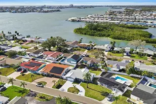 11441 47th Ave N, Saint Petersburg, FL 33708 - Photo 9