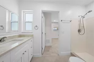 11441 47th Ave N, Saint Petersburg, FL 33708 - Photo 17