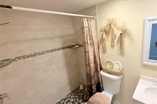 4747 Puritan Cir, Tampa, FL 33617 - Photo 9