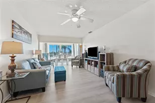 10215 Regal Dr, Largo, FL 33774 - Photo 5