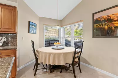 4731 Coconut Palm Circle NE, Saint Petersburg, FL 33703 - Photo 15