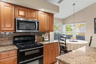 4731 Coconut Palm Cir NE, Saint Petersburg, FL 33703 - Photo 15
