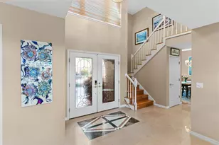 4731 Coconut Palm Cir NE, Saint Petersburg, FL 33703 - Photo 5