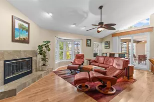 4731 Coconut Palm Cir NE, Saint Petersburg, FL 33703 - Photo 11