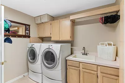 4731 Coconut Palm Circle NE, Saint Petersburg, FL 33703 - Photo 33