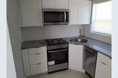 11355 3rd Street E, Treasure Island, FL 33706 - Photo 3